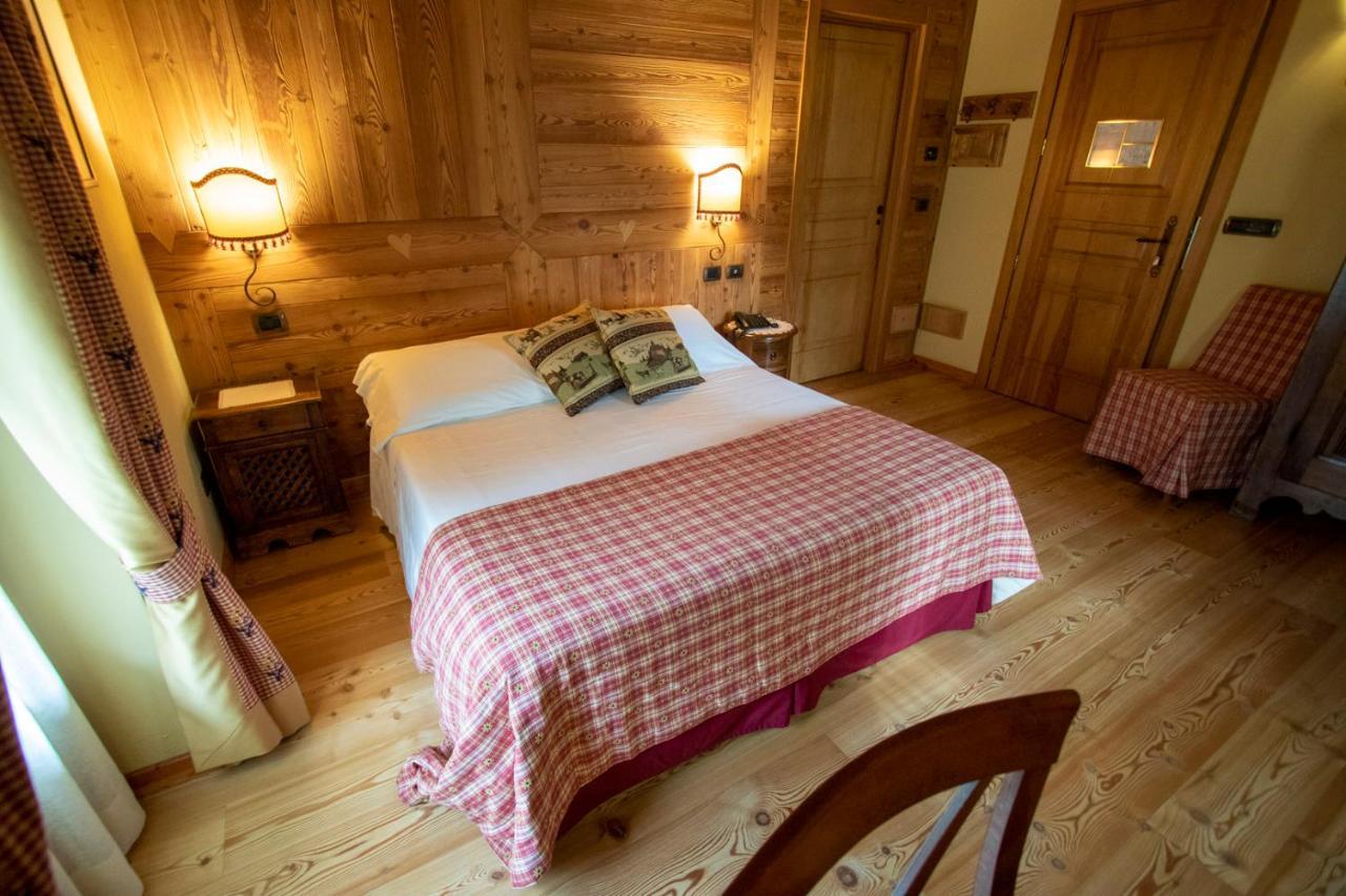 Laghetto Alpine Hotel & Restaurant Брюссон Экстерьер фото
