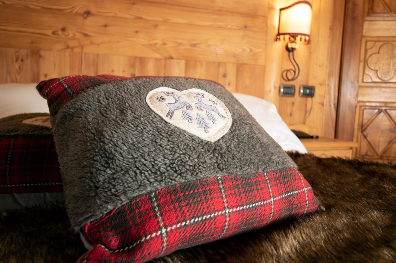 Laghetto Alpine Hotel & Restaurant Брюссон Экстерьер фото