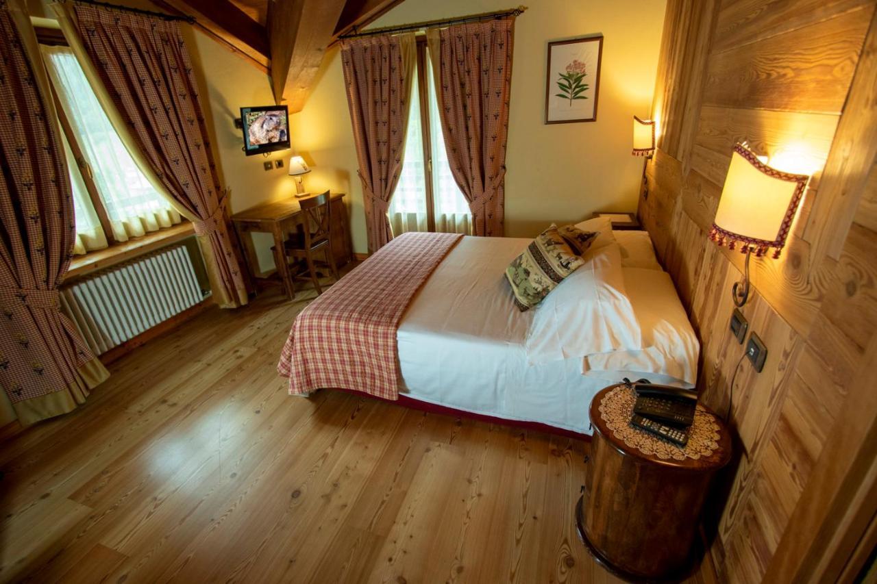 Laghetto Alpine Hotel & Restaurant Брюссон Экстерьер фото