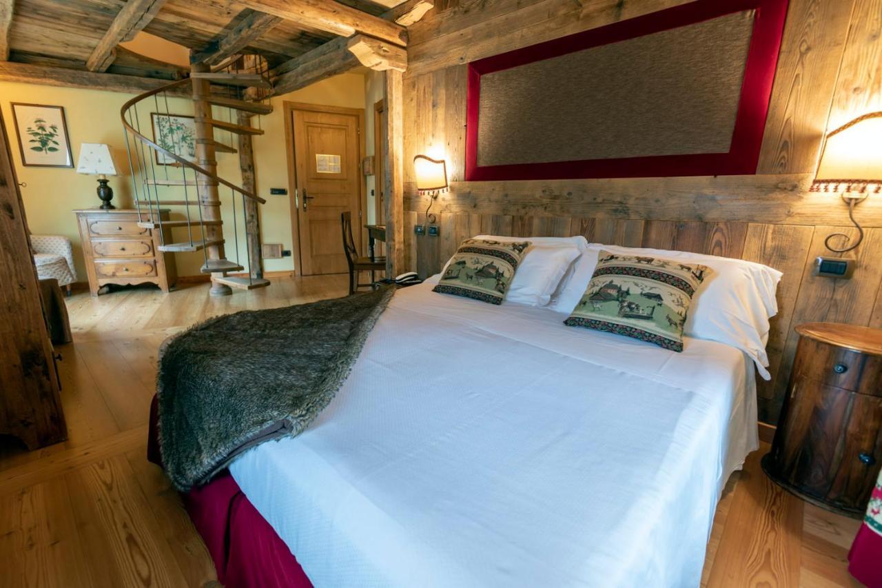 Laghetto Alpine Hotel & Restaurant Брюссон Экстерьер фото