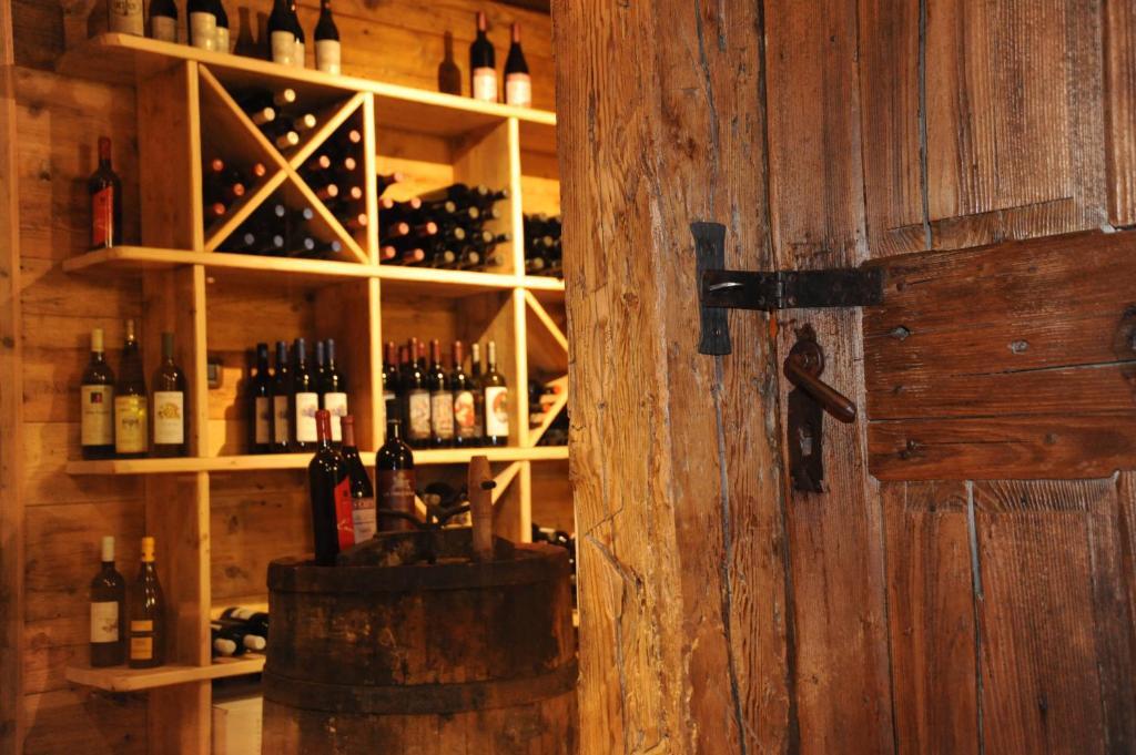 Laghetto Alpine Hotel & Restaurant Брюссон Экстерьер фото